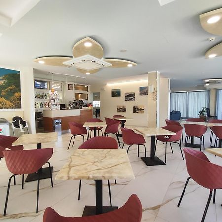 Hotel Palazzi Gabicce Mare Esterno foto