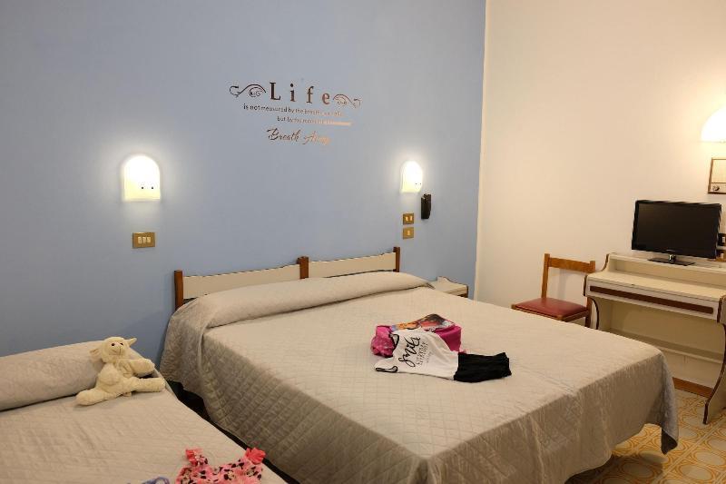 Hotel Palazzi Gabicce Mare Esterno foto