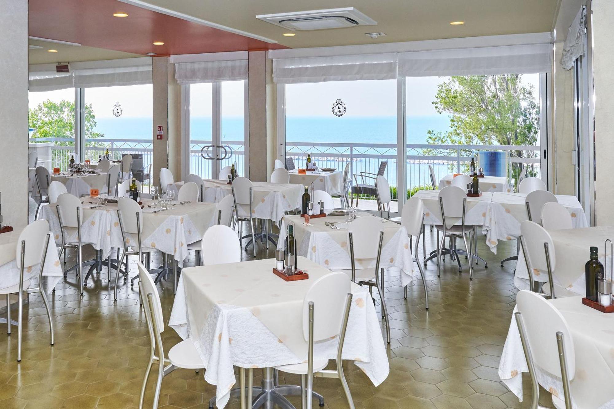 Hotel Palazzi Gabicce Mare Esterno foto
