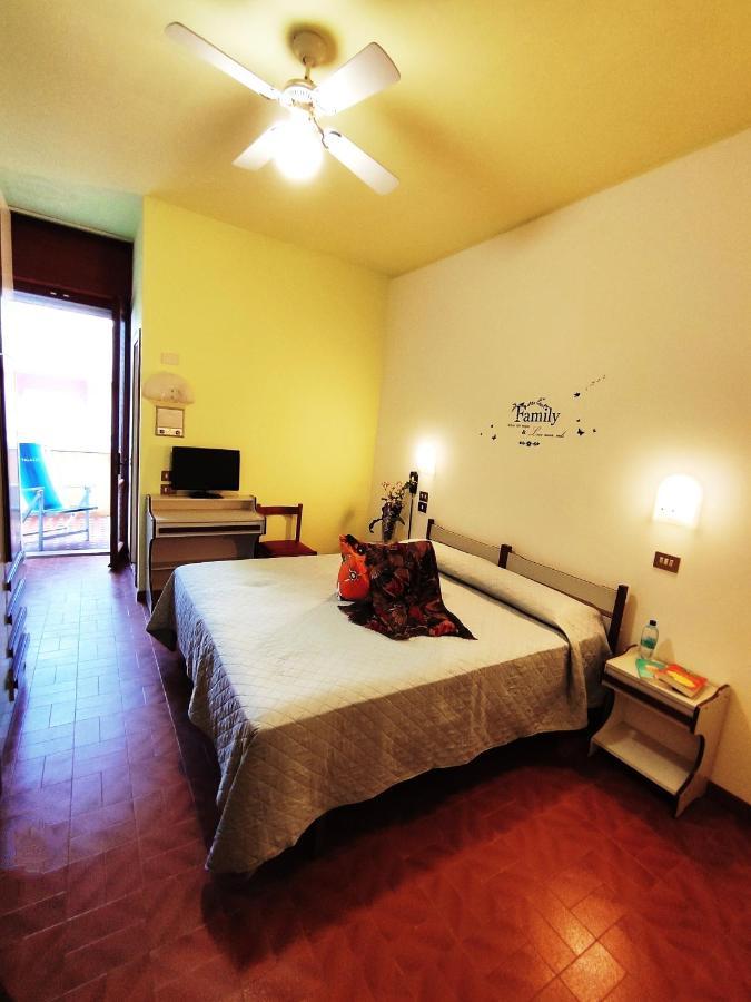 Hotel Palazzi Gabicce Mare Esterno foto